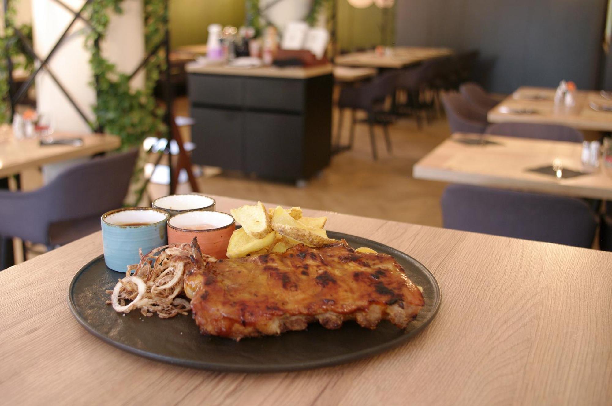 Lipa, Hotel & Bistro 노바고리차 외부 사진